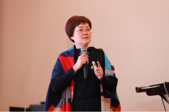 玉祥集团集团总经理、研究院院长郑爱军在首届长三角营商环境专题论坛上演讲